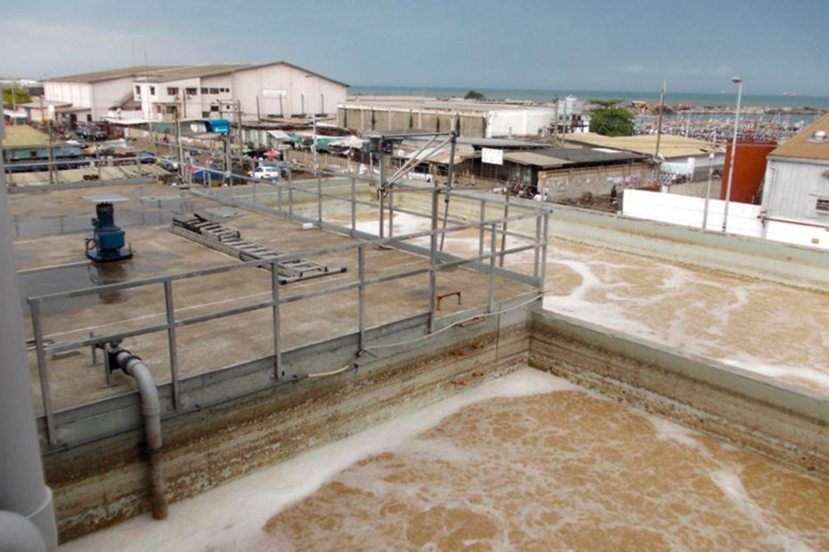 Estación depuradora de aguas residuales industriales en conservera de pescado para 2.000 m³/día